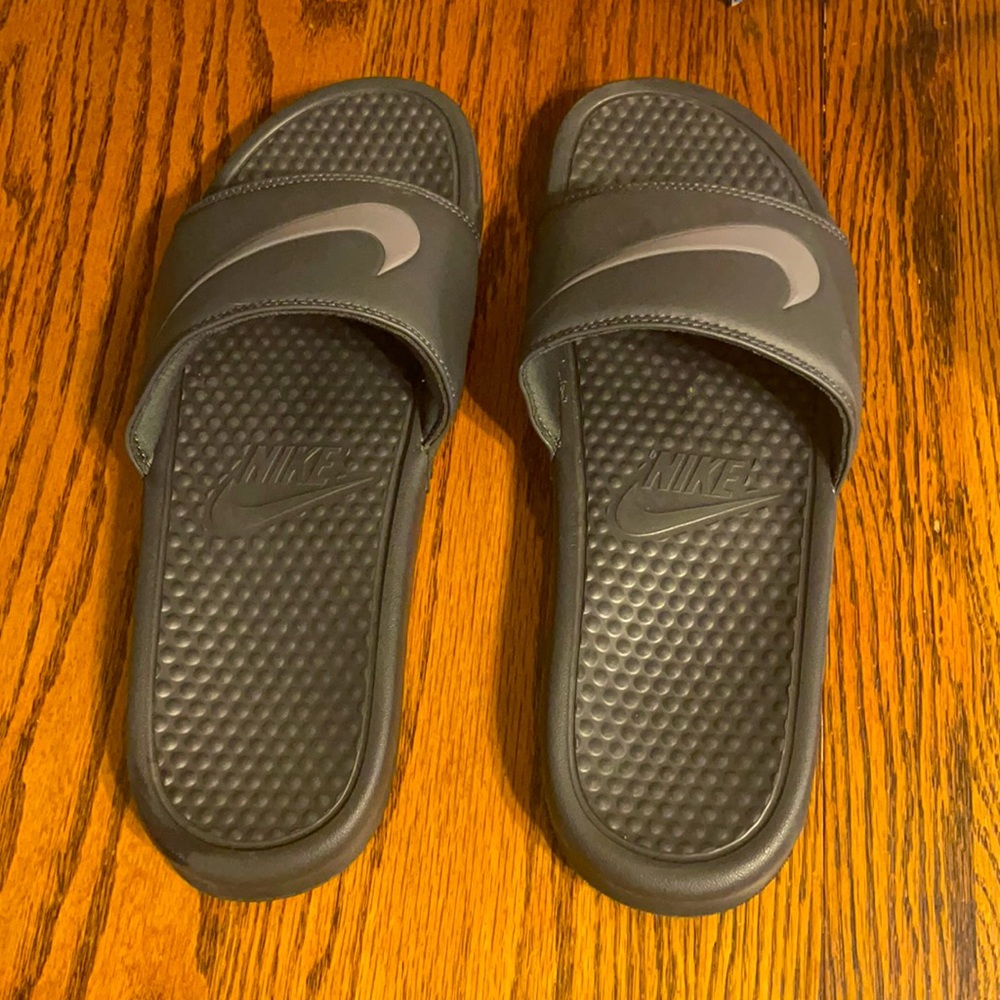 Men’s Nike slides size 11